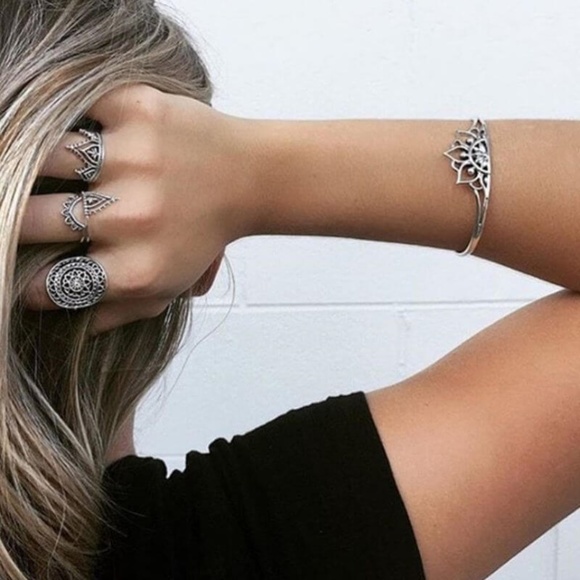 Floral Cuff Bracelet Open End Silver Tone Metal - Picture 3 of 3